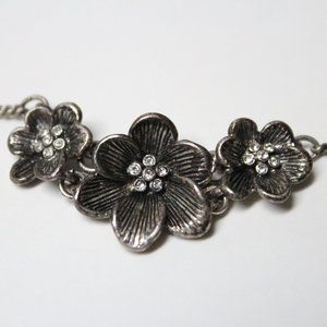 Marked Fossil 3 Flower Lobster Clasp Silvertone Fashion Chain Necklace